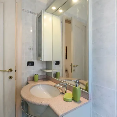 Ur-nest Sacco Apartment